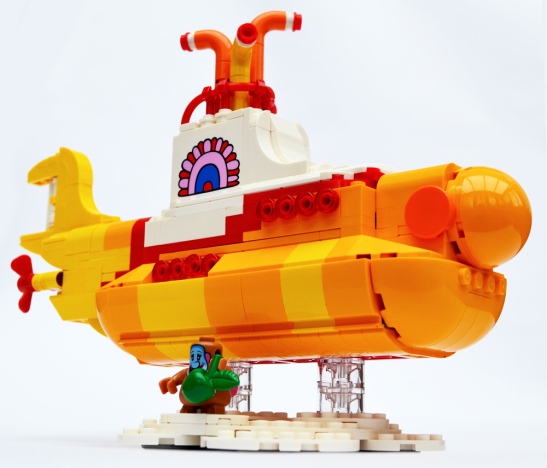lego-yellow-submarine-1